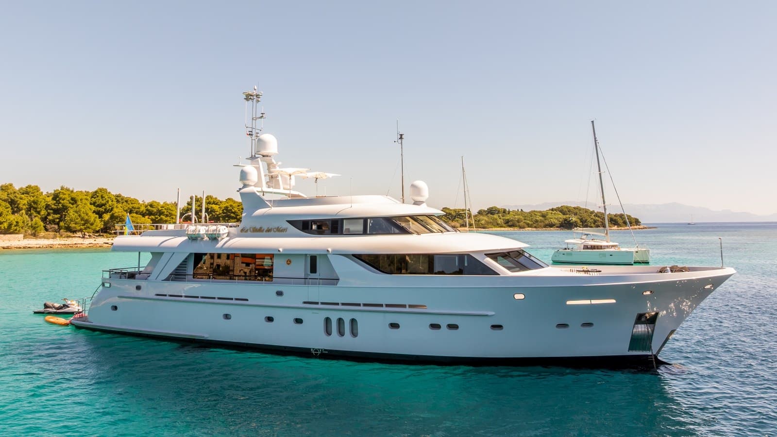LA STELLA DEI MARI — 2010 · 106.43' · 4 Cabins · Pre-Owned