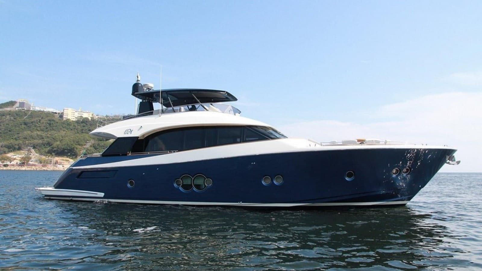 AURORA — 2012 · 77.76' · 4 Cabins · Pre-Owned