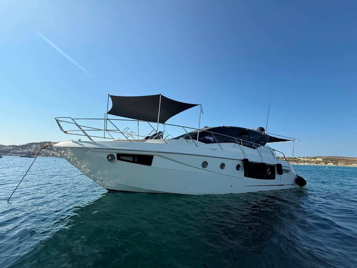 THAUMASIA — 2021 · 44' · 2 Cabins · Pre-Owned