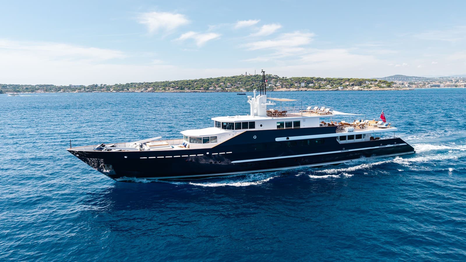 KORU — 1983 · 163.68' · 5 Cabins · Pre-Owned
