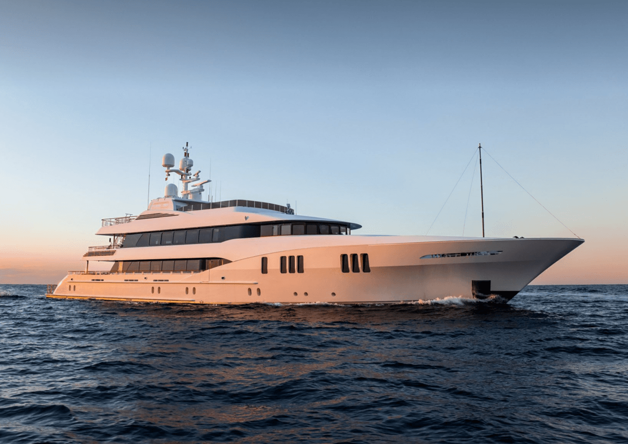 CARPE DIEM — 2011 · 190.98' · 6 Cabins · Pre-Owned