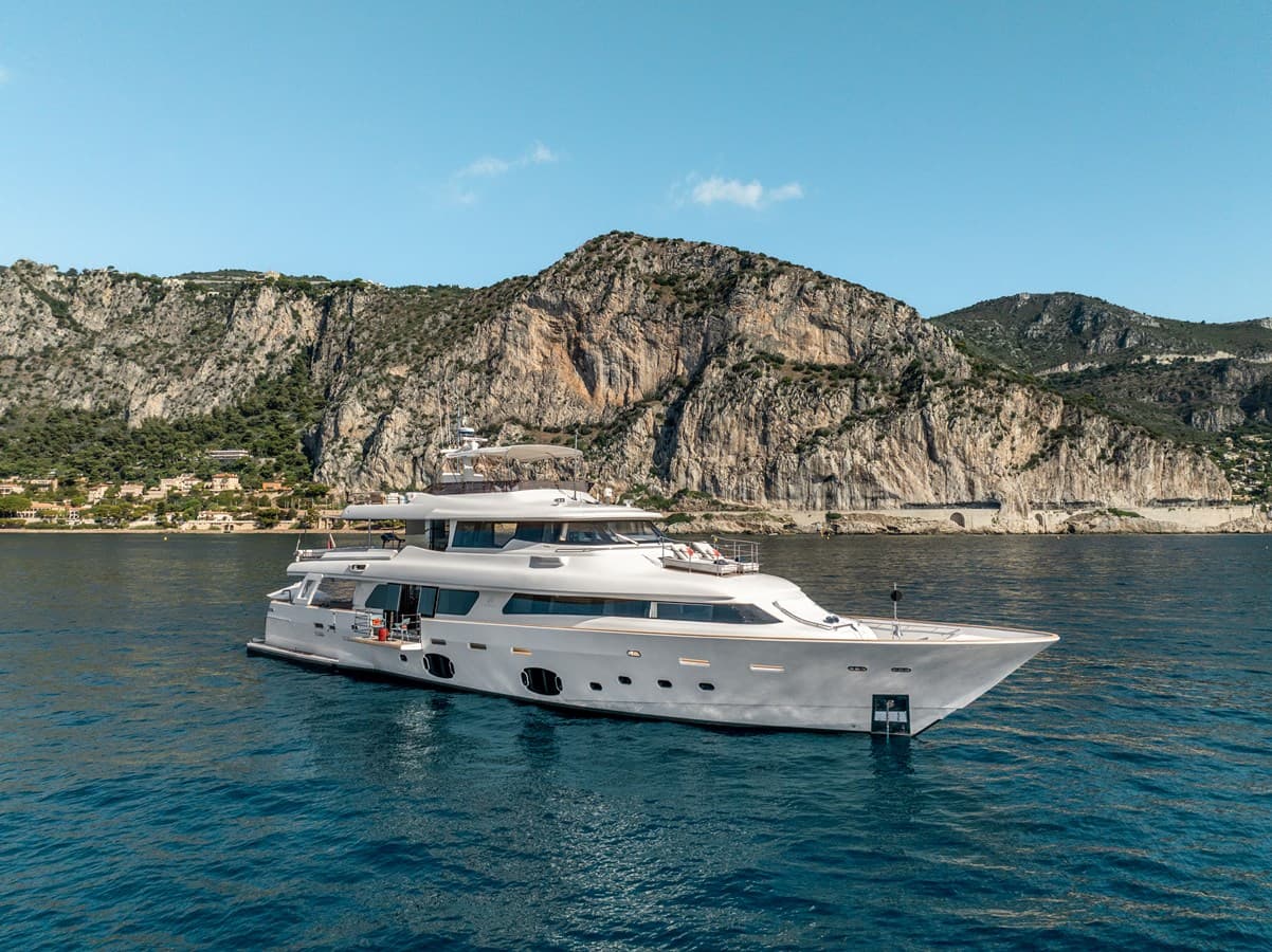 CENTURION — 2013 · 107.02' · 5 Cabins · Pre-Owned