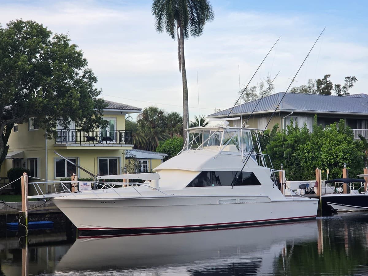 PARADOX — 1984 · 53.97' · 3 Cabins · Pre-Owned
