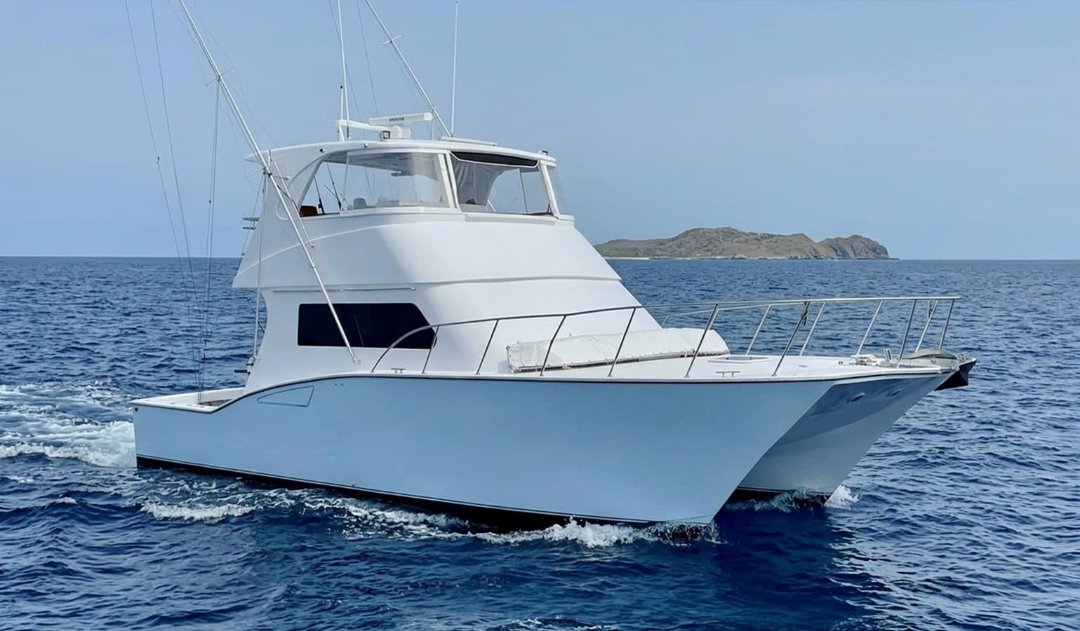 REDEEMER — 2001 · 49.97' · 2 Cabins · Pre-Owned