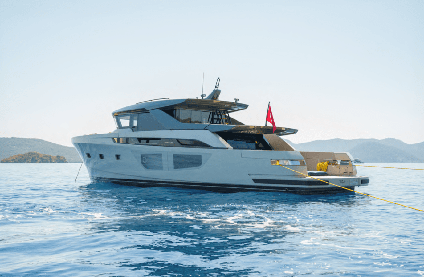 OUT OF THE BLUE — 2021 · 71.72' · 4 Cabins · Pre-Owned