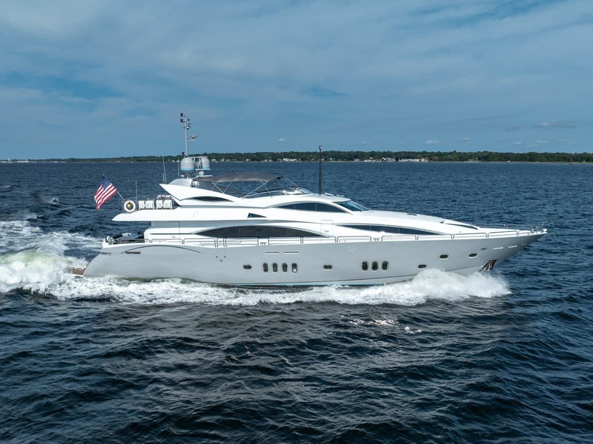 2004 SUNSEEKER 105 YACHT — 2004 · 105.05' · 4 Cabins · Pre-Owned