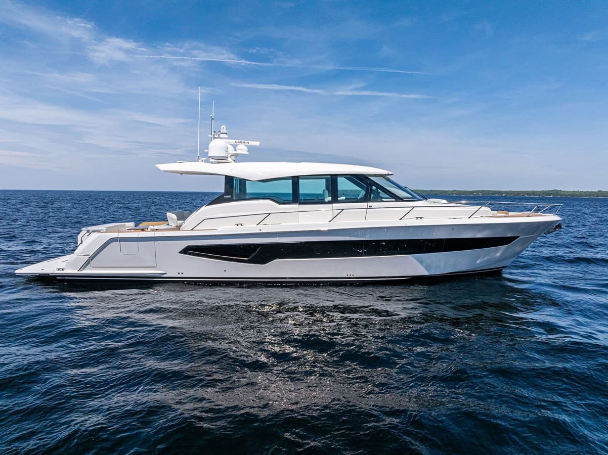 GALATI YACHT SALES TRADE — 2025 · 60.24' · 3 Cabins · Pre-Owned