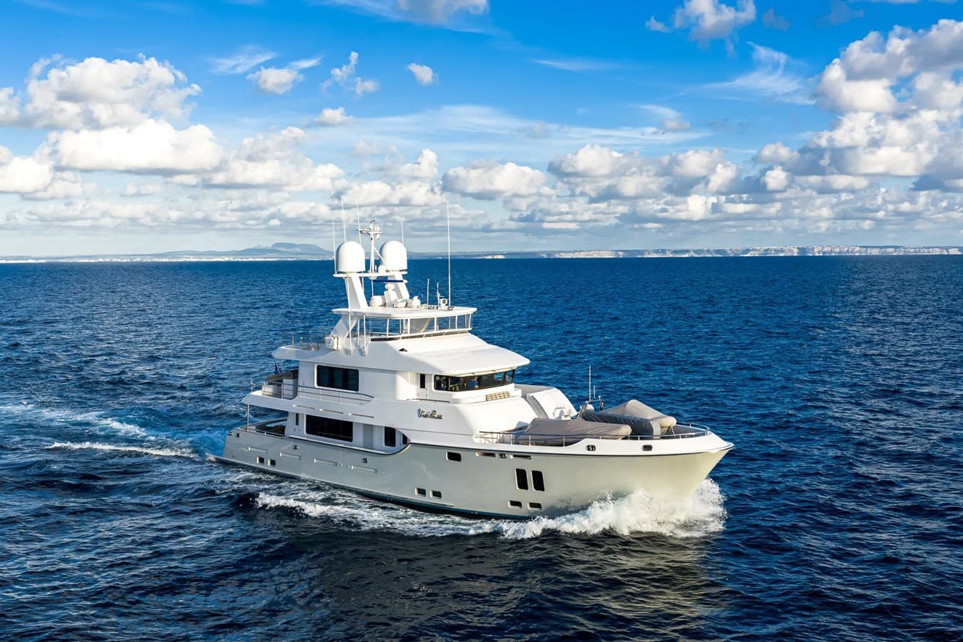 M/Y VIVIERAE II — 2017 · 97.57' · 5 Cabins · Pre-Owned