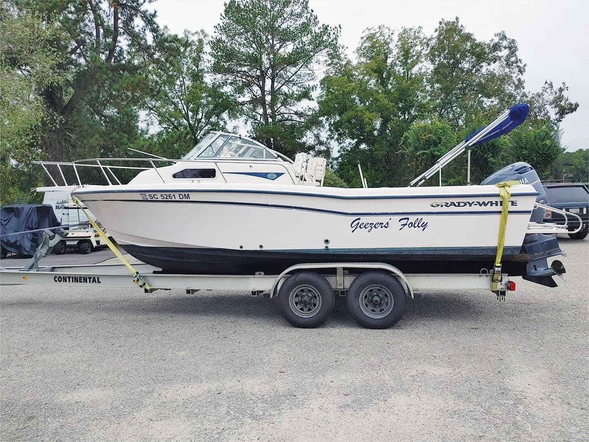 22' GRADY WHITE 2000 226 SEAFARER — 2000 · 22.08' · 1 Cabin · Pre-Owned