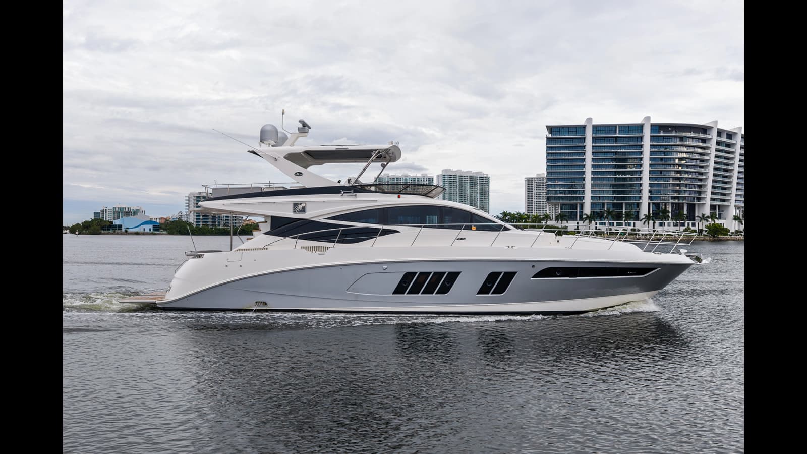 KRAKEN — 2017 · 64.99' · 4 Cabins · Pre-Owned