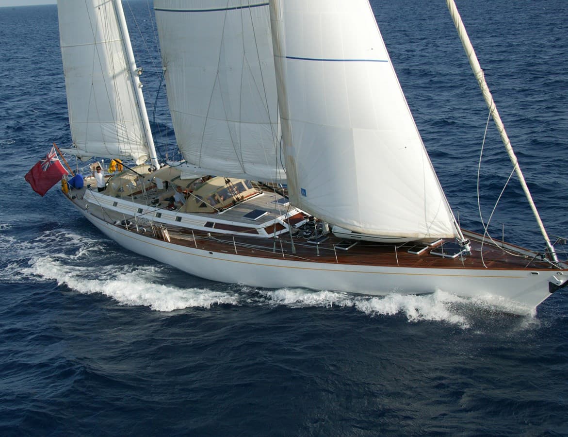 VOLADOR — 1982 · 80.38' · 4 Cabins · Pre-Owned