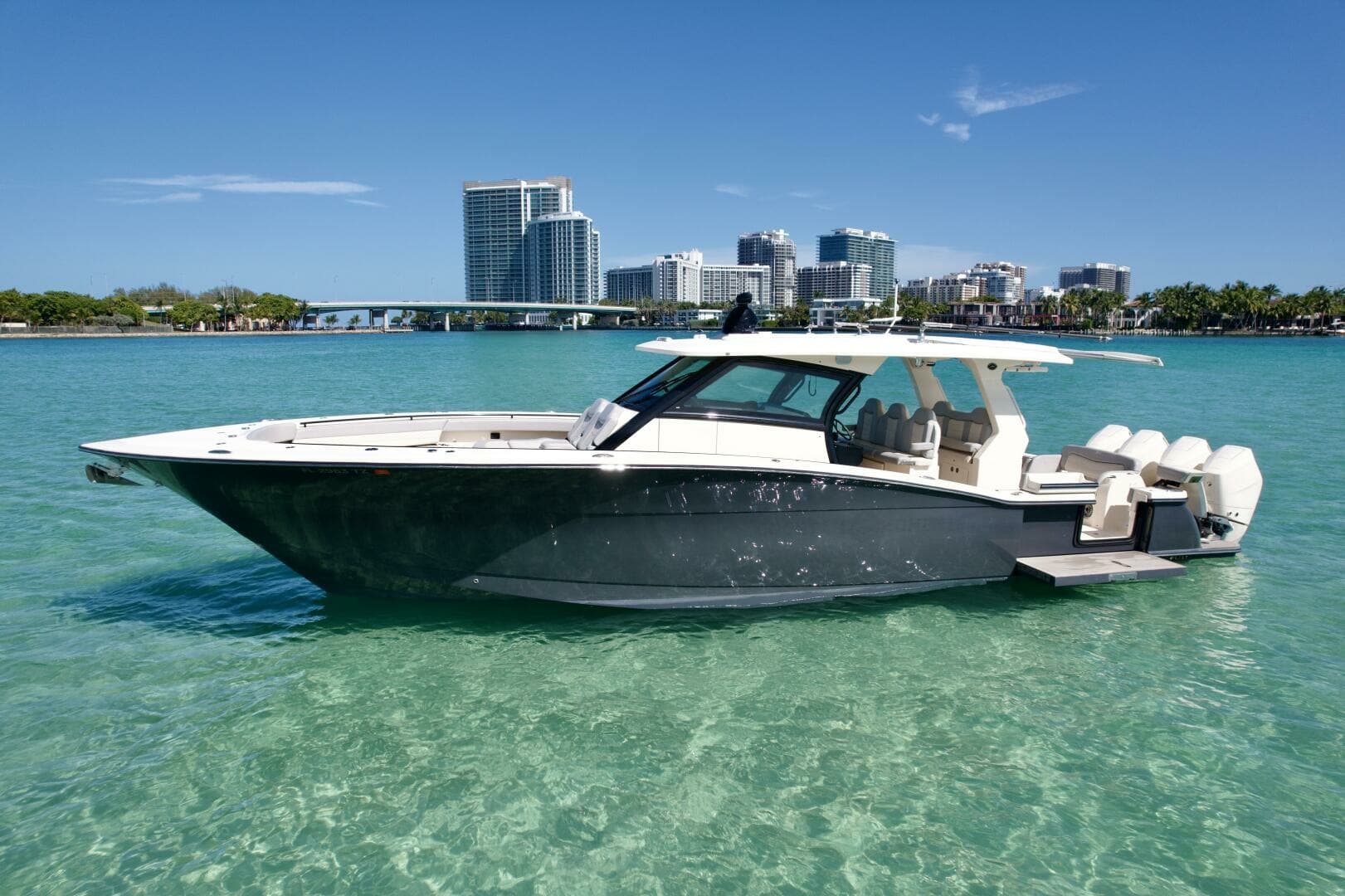 2021 Scout 425 LXF — 2021 · 42' · Pre-Owned