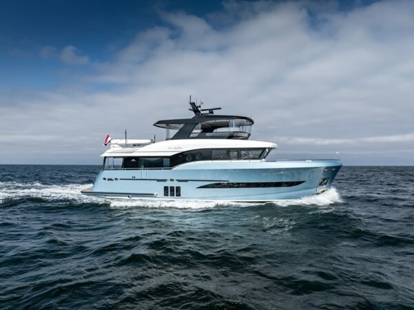 TWO BUBBLES — 2024 · 72' · Pre-Owned