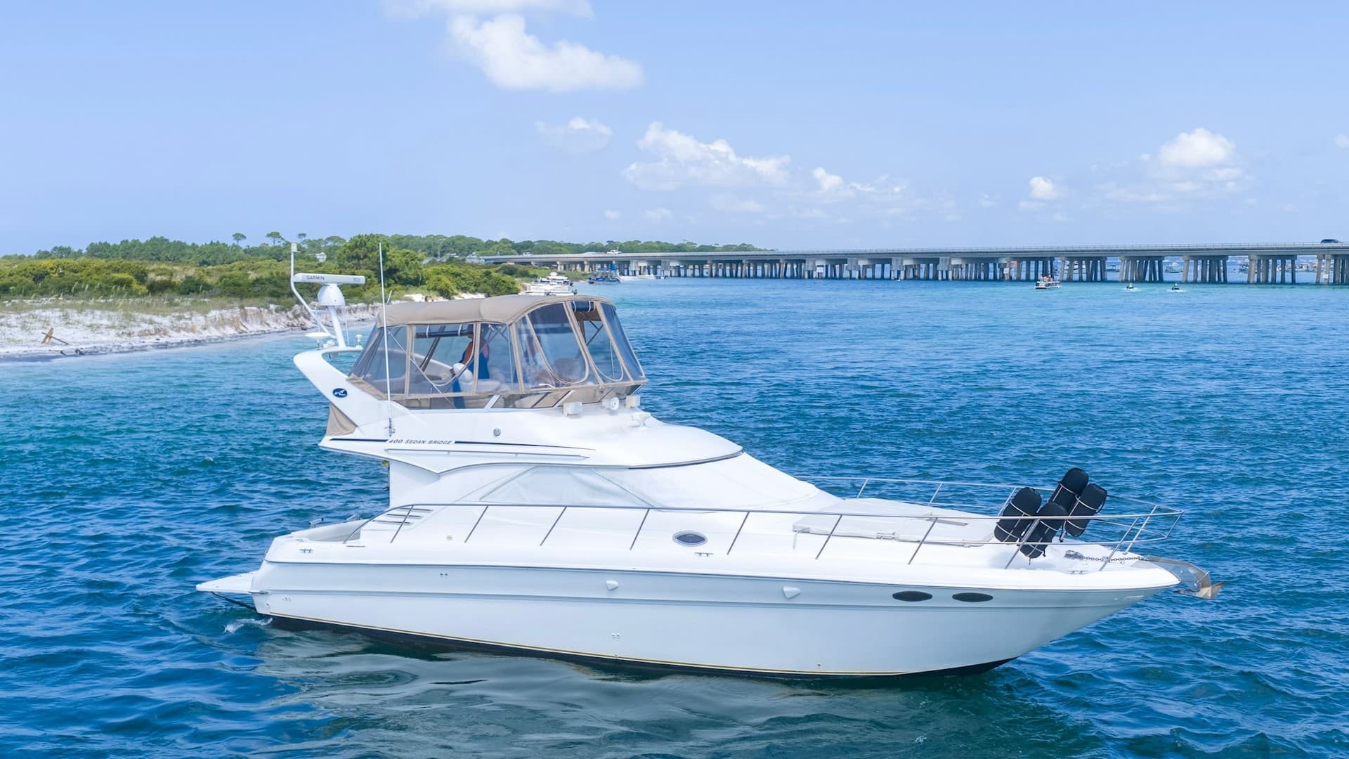 Barely Covered — 2000 · 41' · 2 Cabins · Pre-Owned