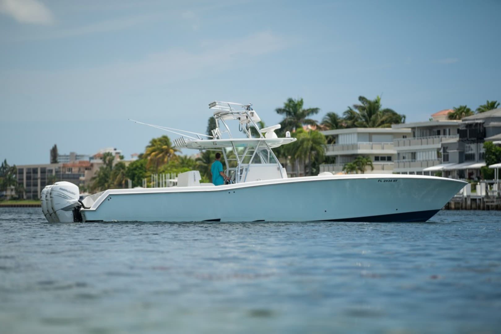 2011 Invincible 42CC — 2011 · 42' · Pre-Owned