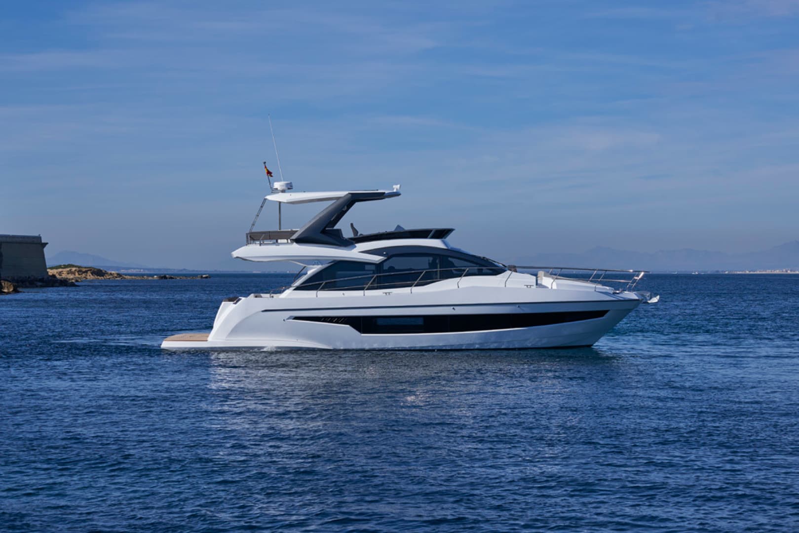 2022 Astondoa 52 Flybridge — 2022 · 52' · 3 Cabins · New