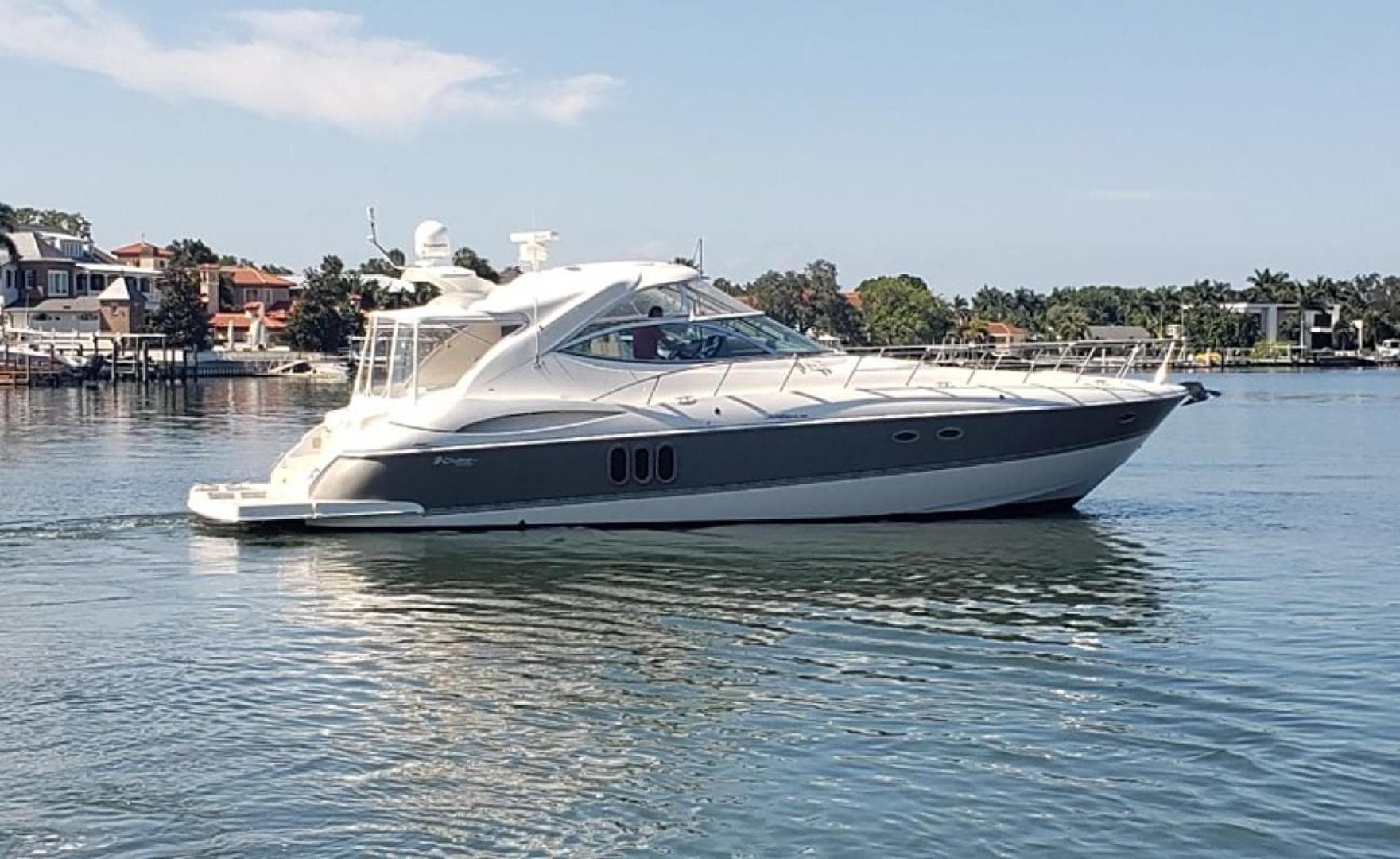 2007 Cruisers 520 Express — 2007 · 52' · Pre-Owned