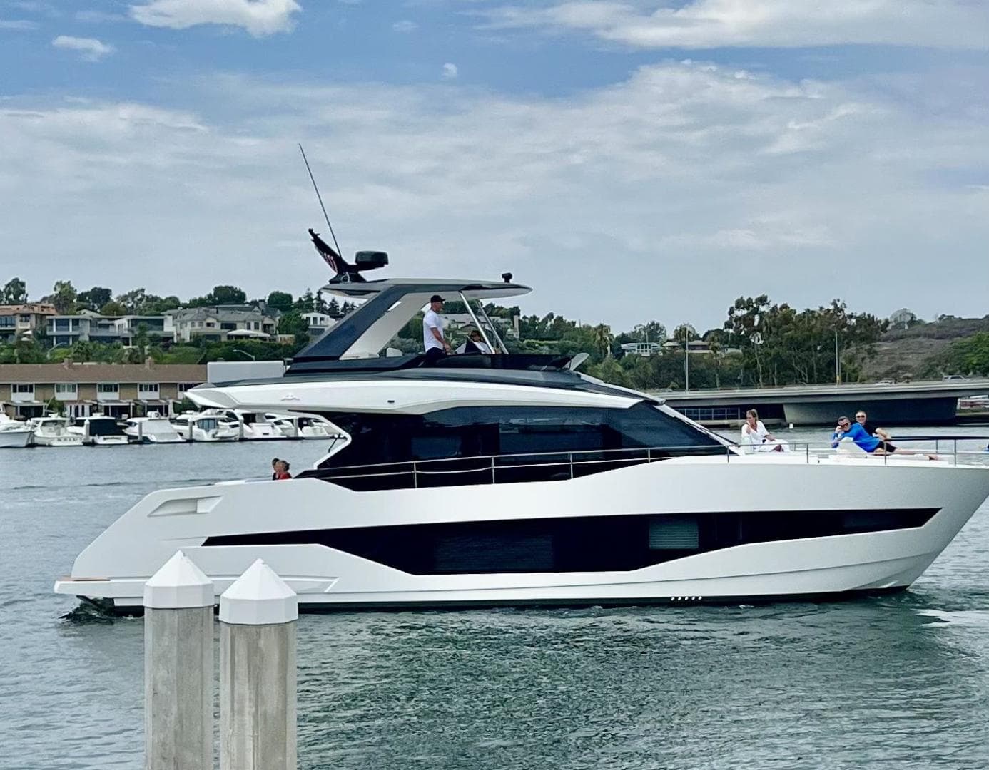 Christa Lee — 2022 · 57' · 3 Cabins · Pre-Owned