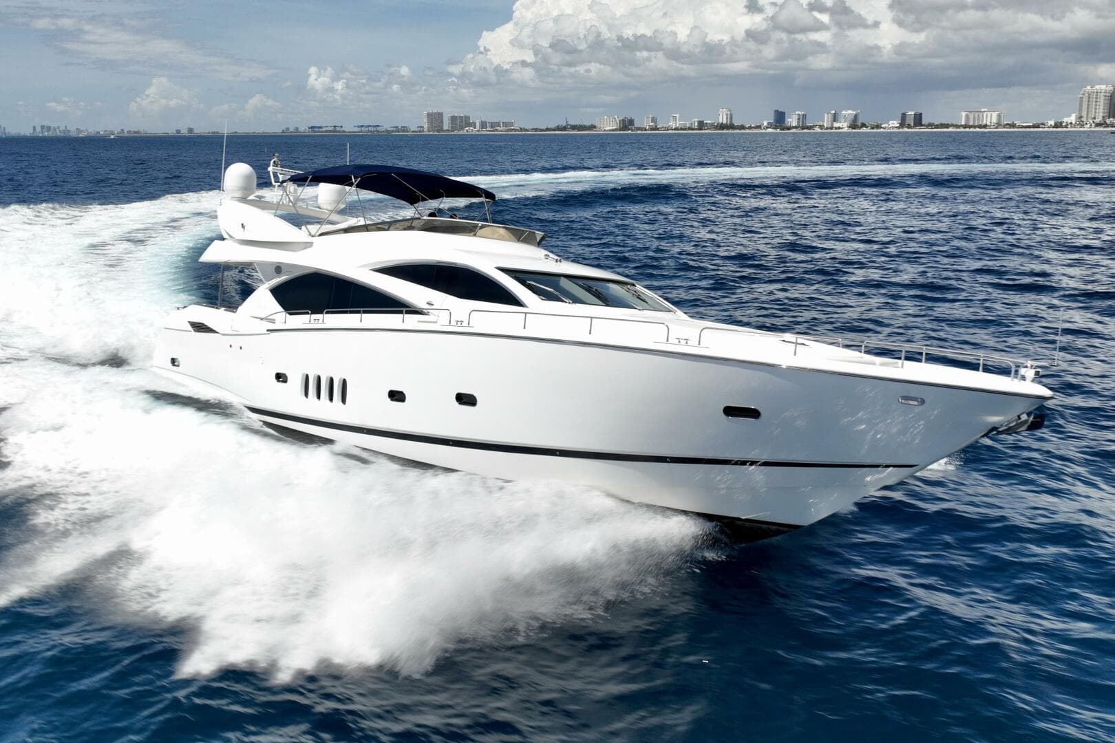 Bella — 2005 · 82' · 4 Cabins · Pre-Owned