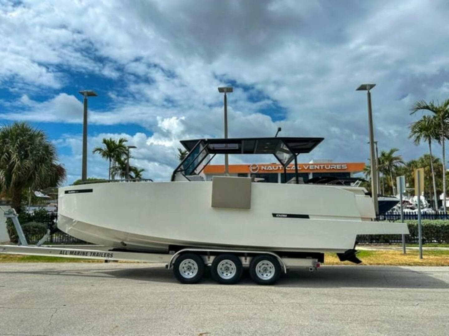 2023 De Antonio D28 Xplorer — 2023 · 28' · New