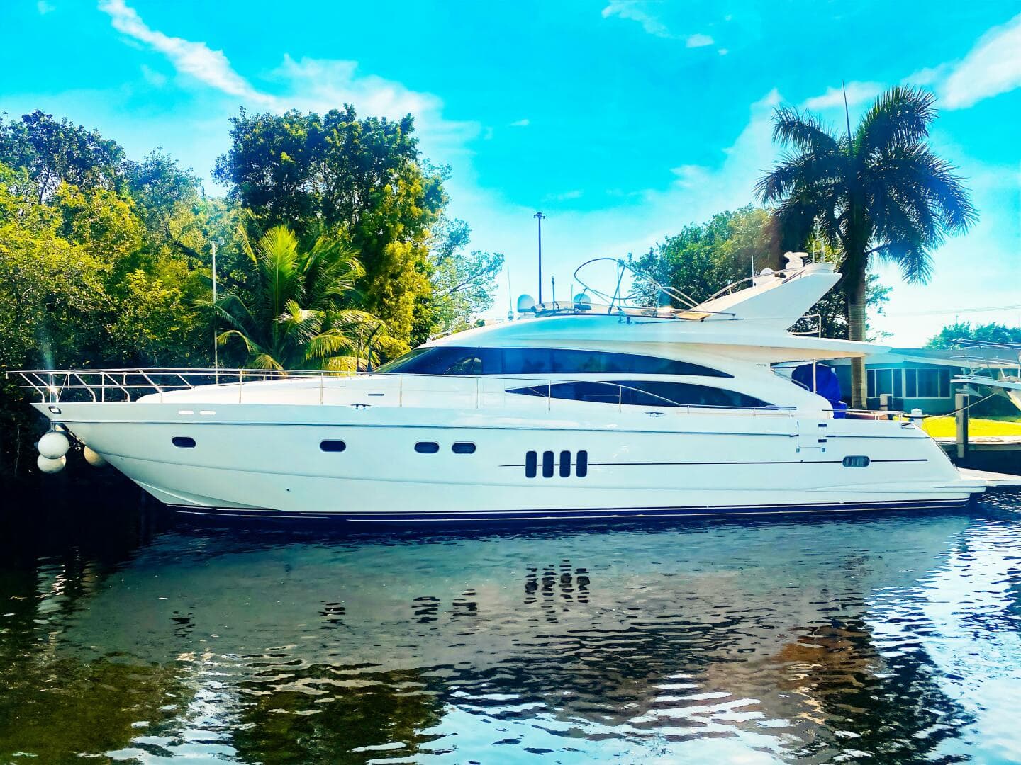 Grand Cru — 2006 · 70' · 4 Cabins · Pre-Owned