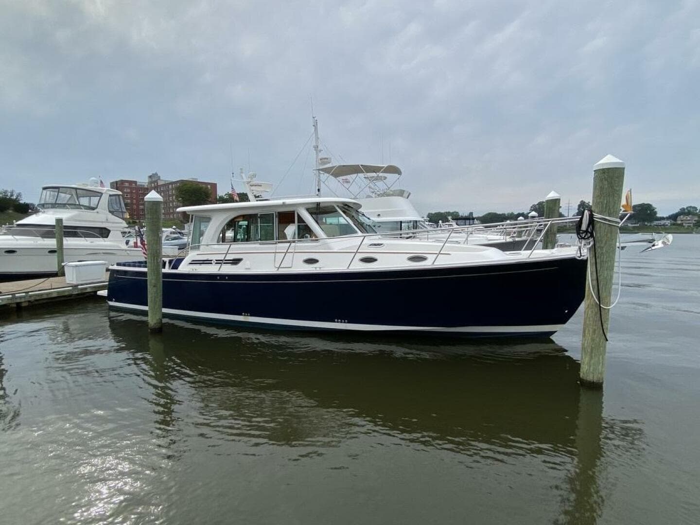 2014 Back Cove 41 — 2014 · 41' · Pre-Owned