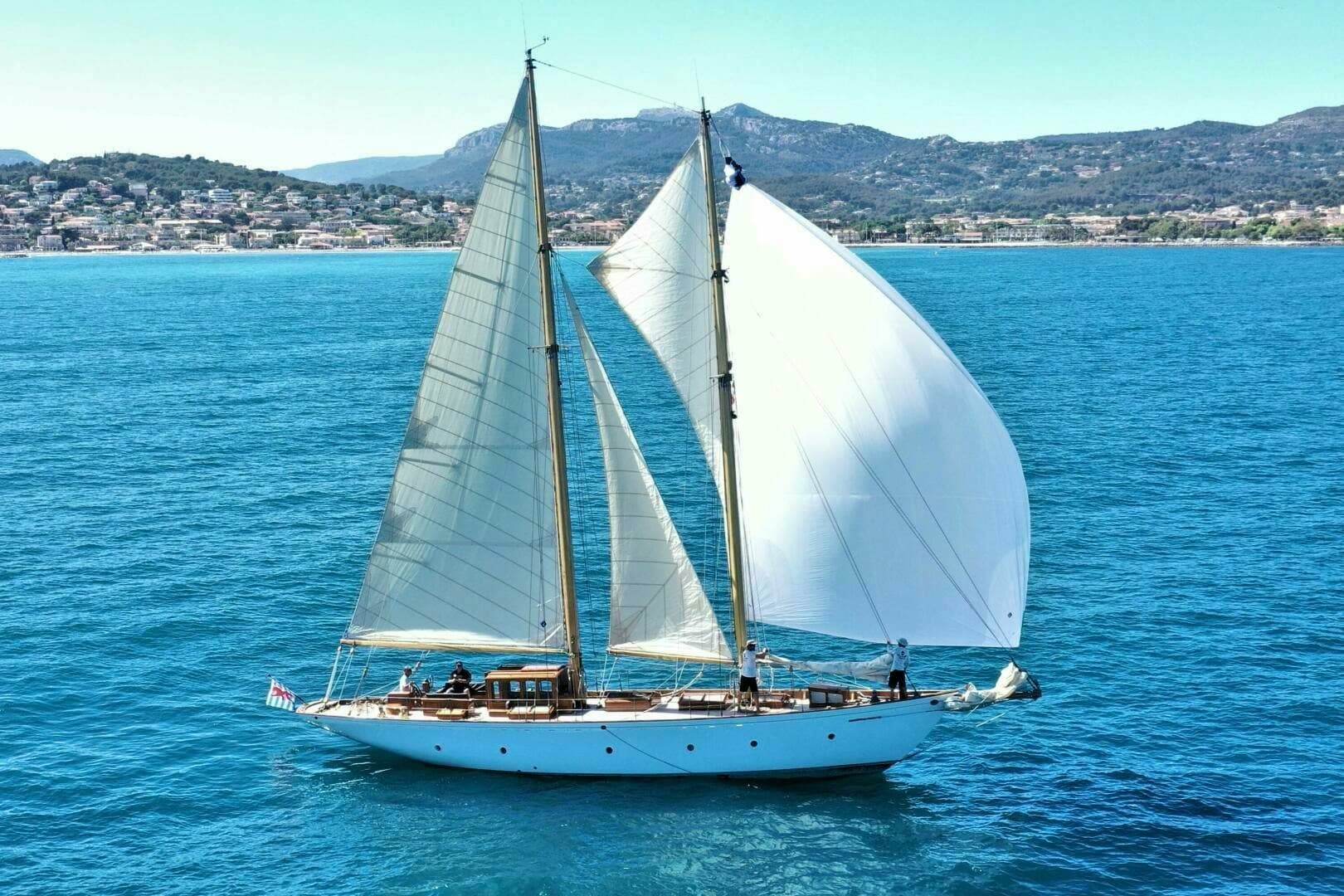 ARMIDE — 1938 · 68' · 2 Cabins · Pre-Owned