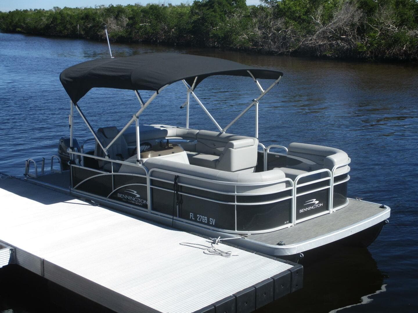 2021 Bennington — 2021 · 20' · Pre-Owned