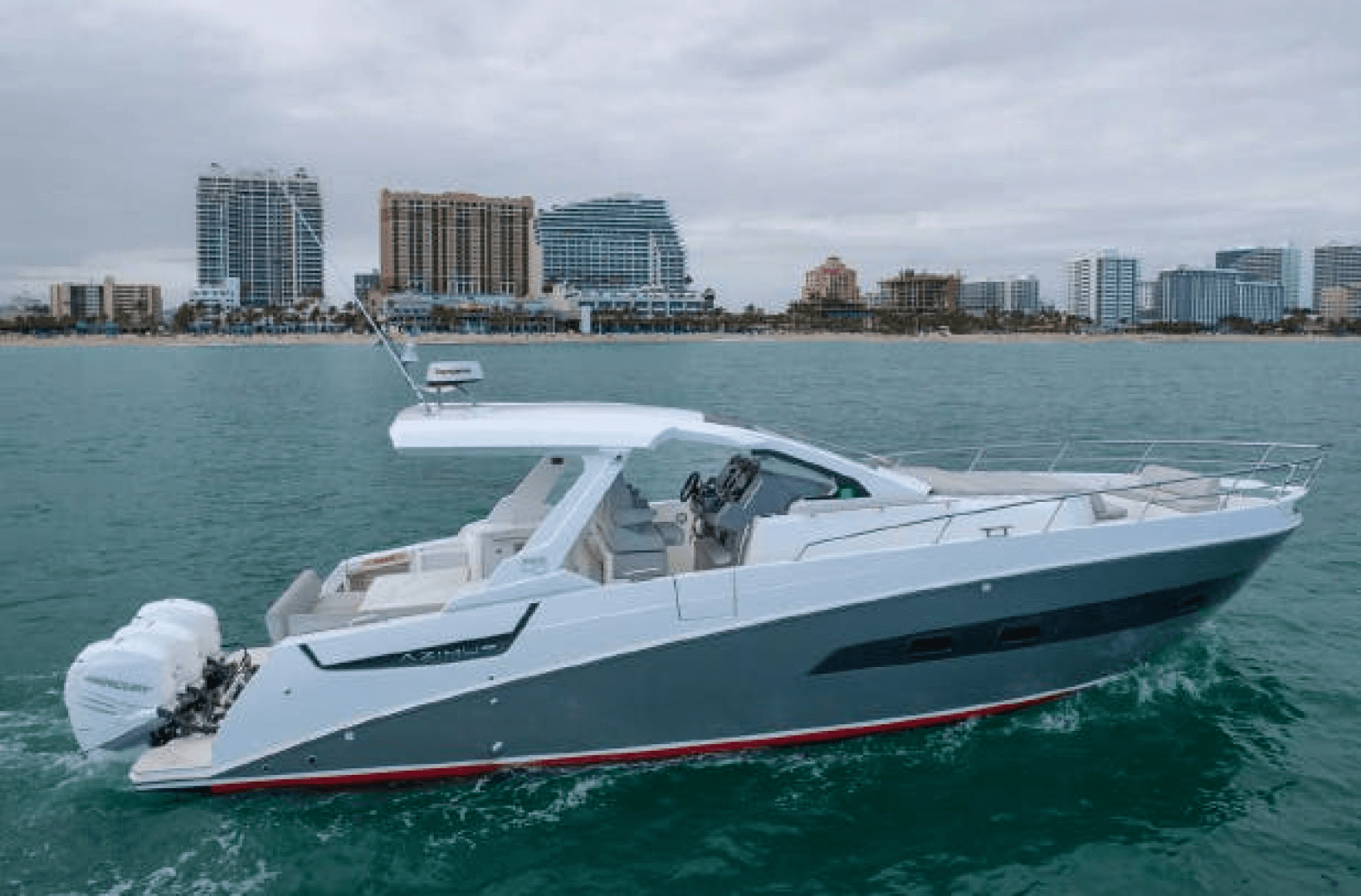 RELAPSE — 2019 · 40' · 1 Cabin · Pre-Owned