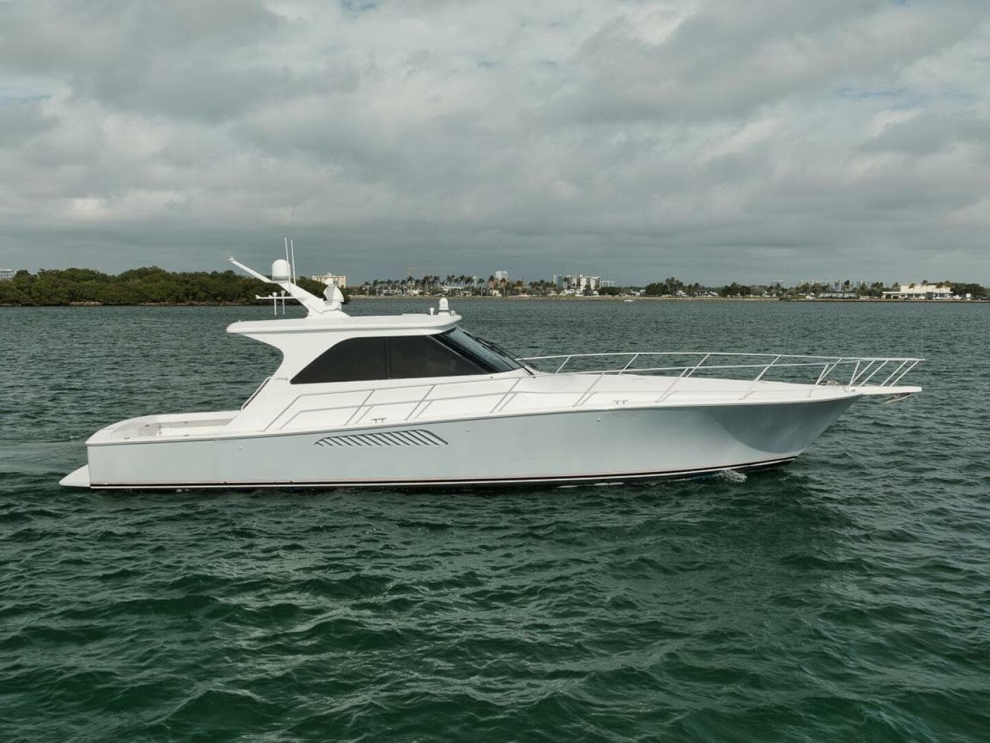 Smooth Operator — 2007 · 52' · 2 Cabins · Pre-Owned