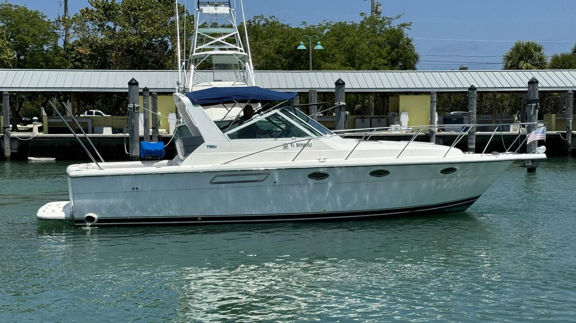 JUST RIGHT — 2000 · 33' · Pre-Owned