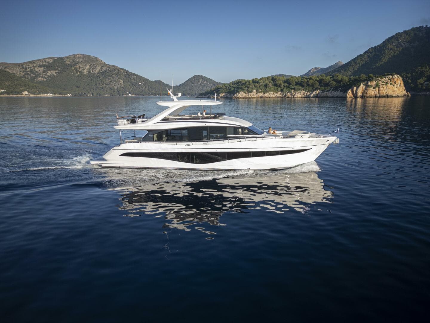 Princess Y80 — 2026 · 84' · New