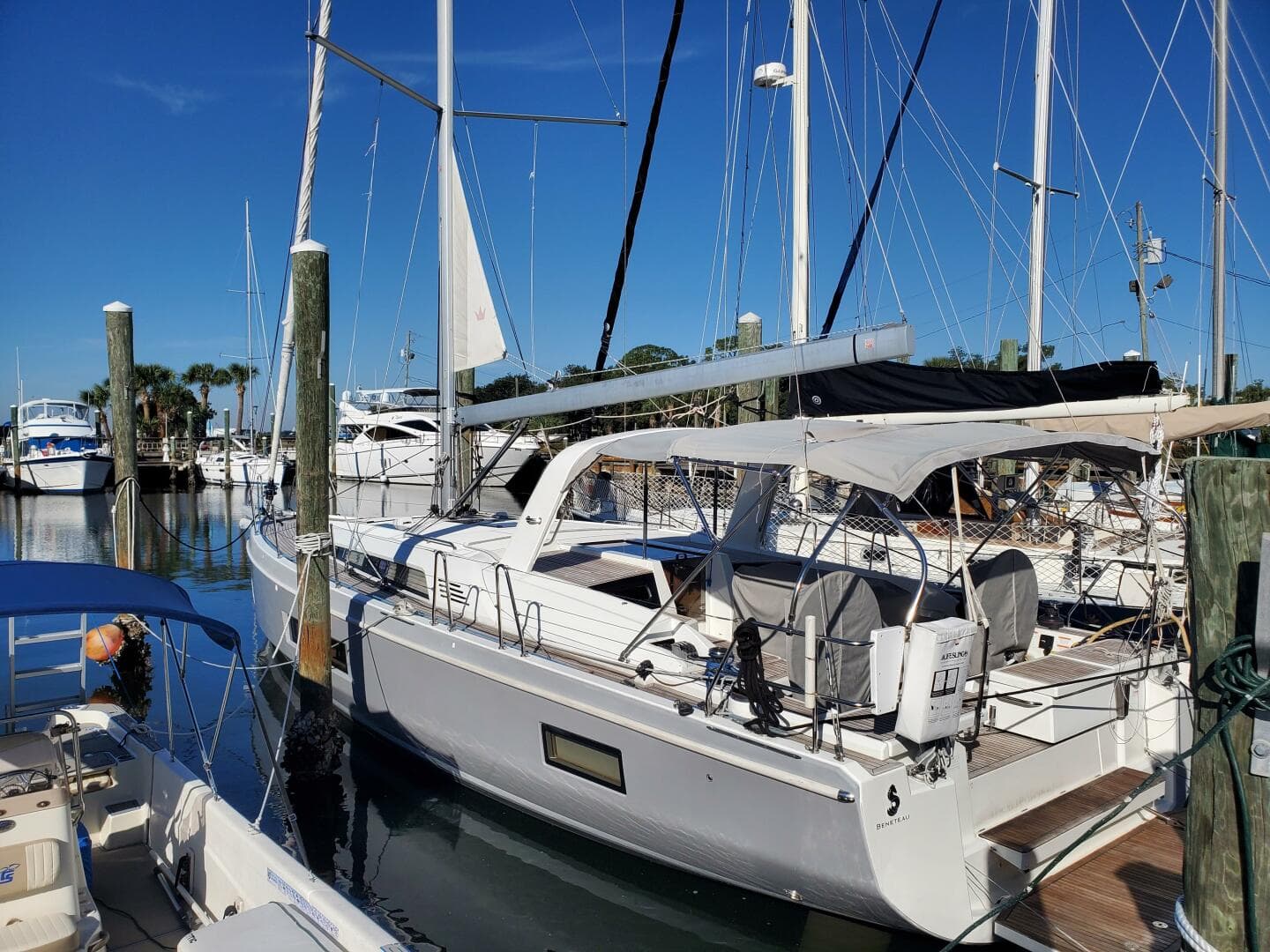 Still Dreamin' — 2019 · 47' · 3 Cabins · Pre-Owned