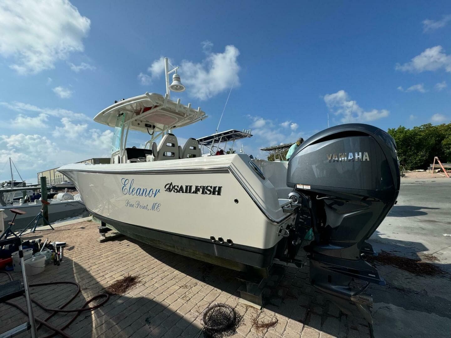 Eleanor — 2023 · 29' · Pre-Owned