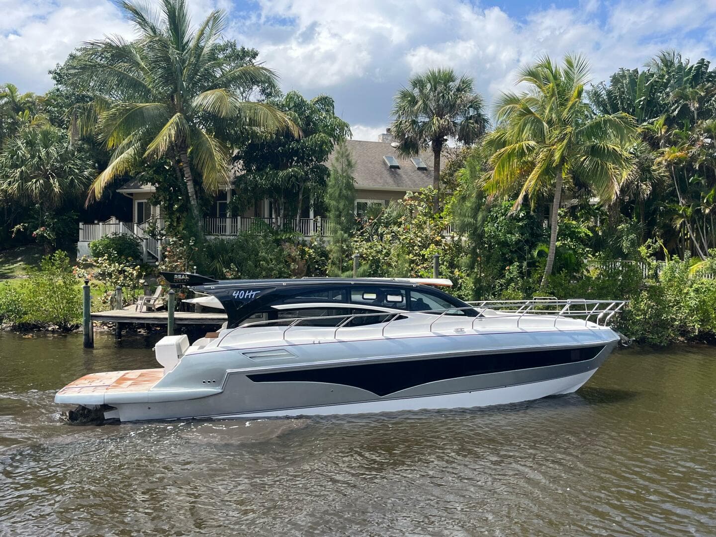 2025 Real 40 HT Luxury — 2025 · 40' · New