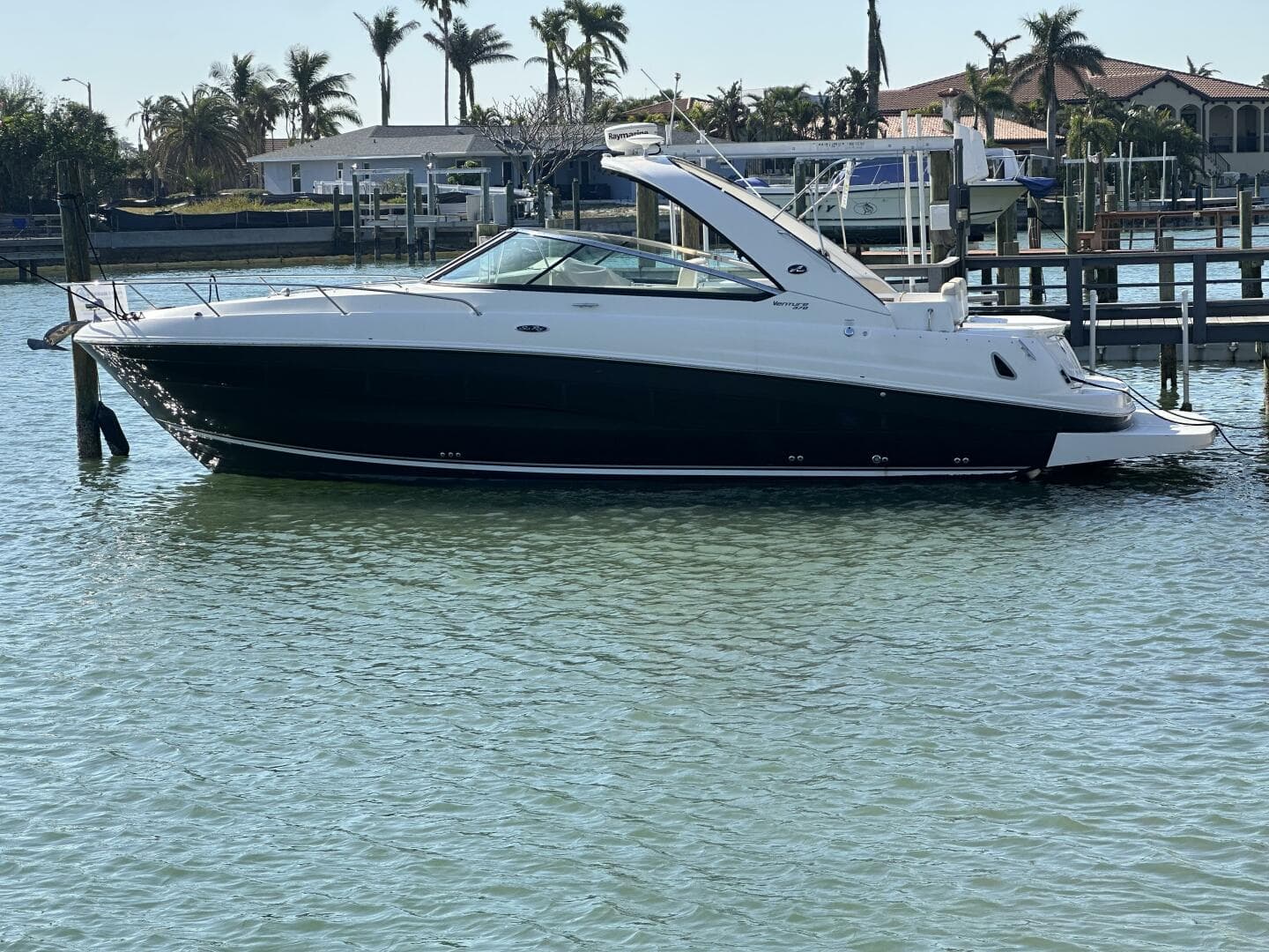 2013 Sea Ray 370 Venture — 2013 · 37' · 1 Cabin · Pre-Owned