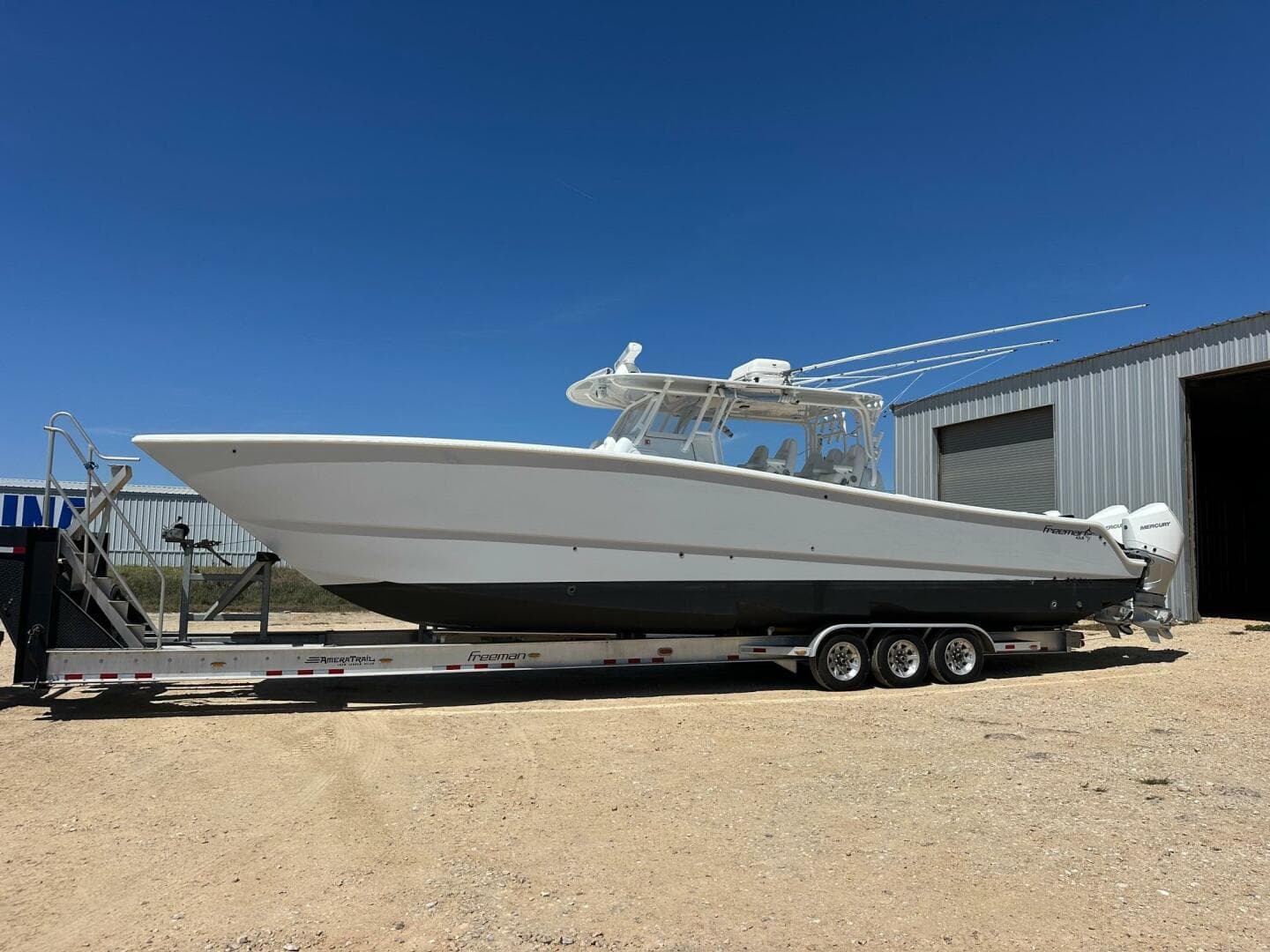 2022 Freeman 42LR — 2022 · 42' · Pre-Owned