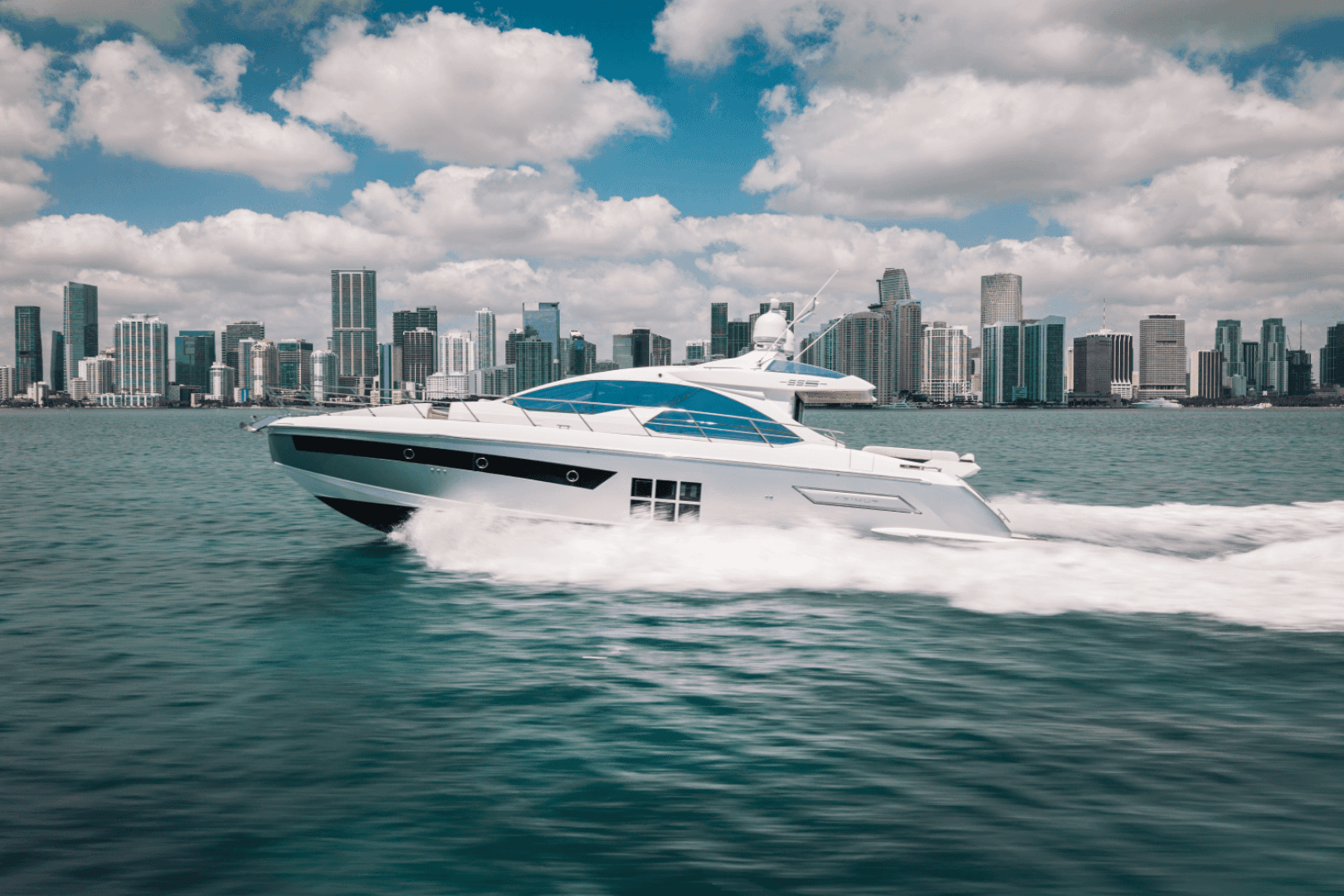 2017 Azimut 55S — 2017 · 55' · Pre-Owned