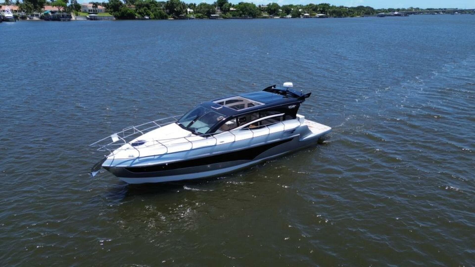 2025 Real 40 HT Luxury — 2025 · 40' · New