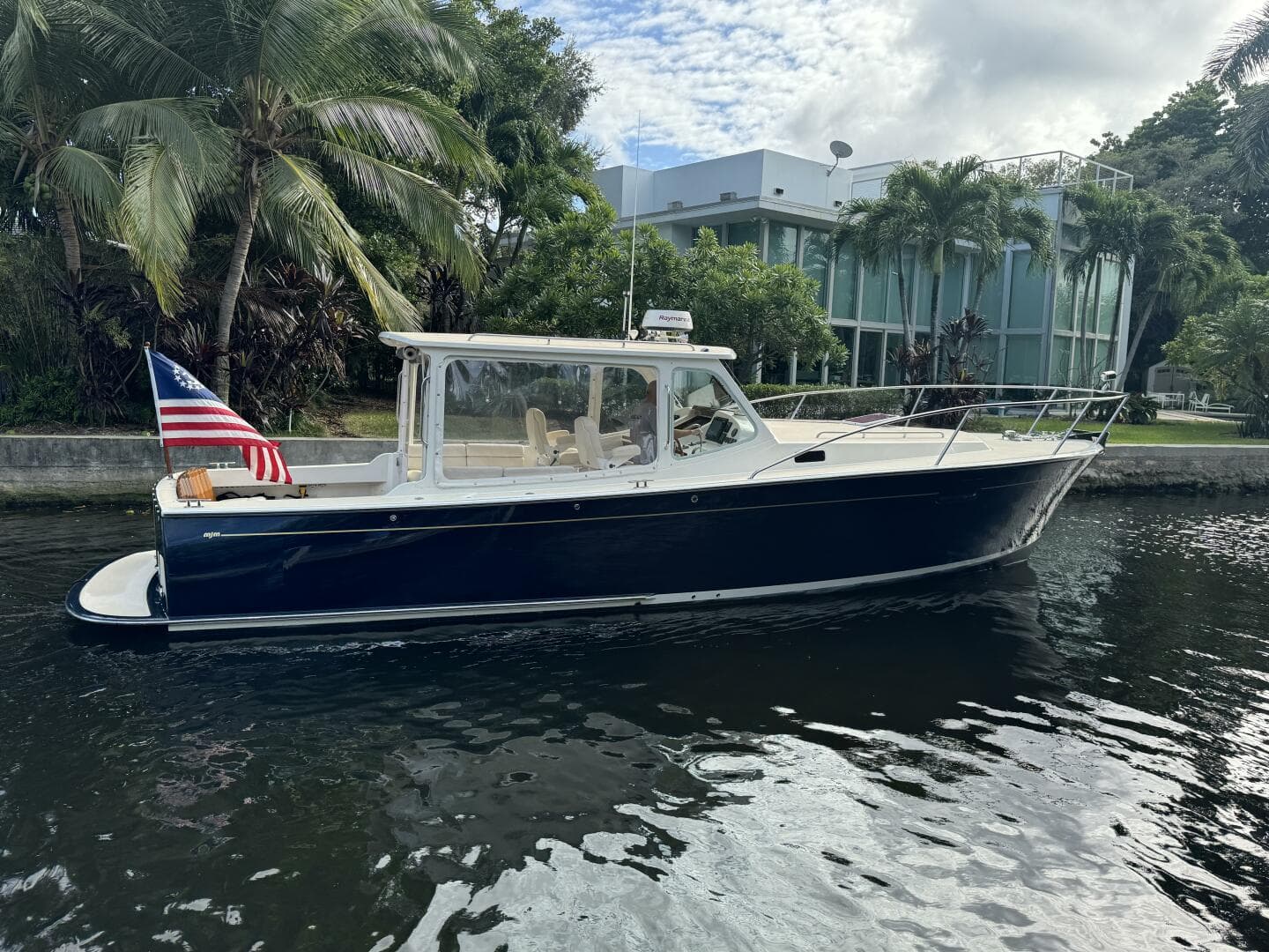 JOY! — 2005 · 37.25' · 1 Cabin · Pre-Owned