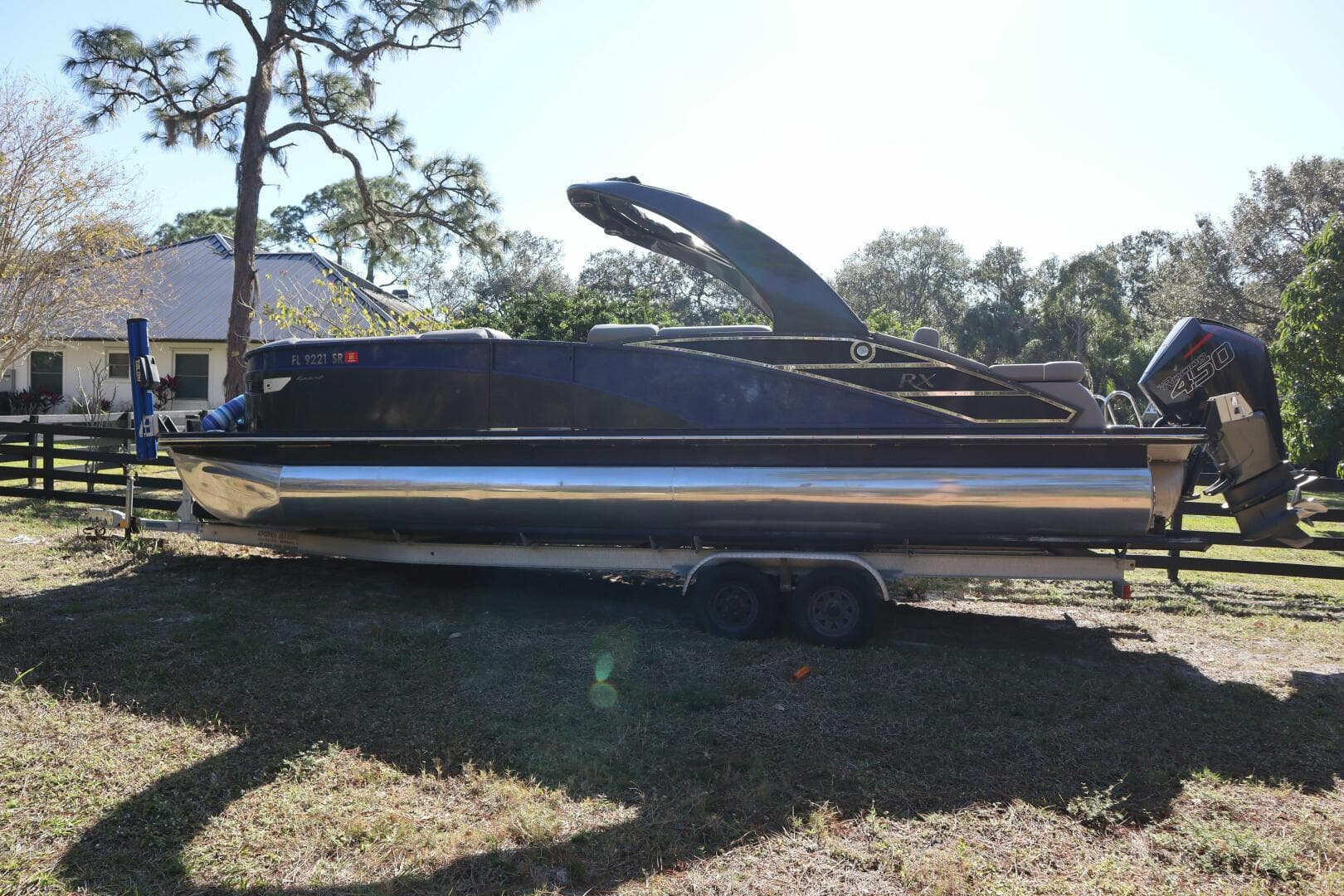 2021 Bennington RX25 Sport — 2021 · 28' · Pre-Owned