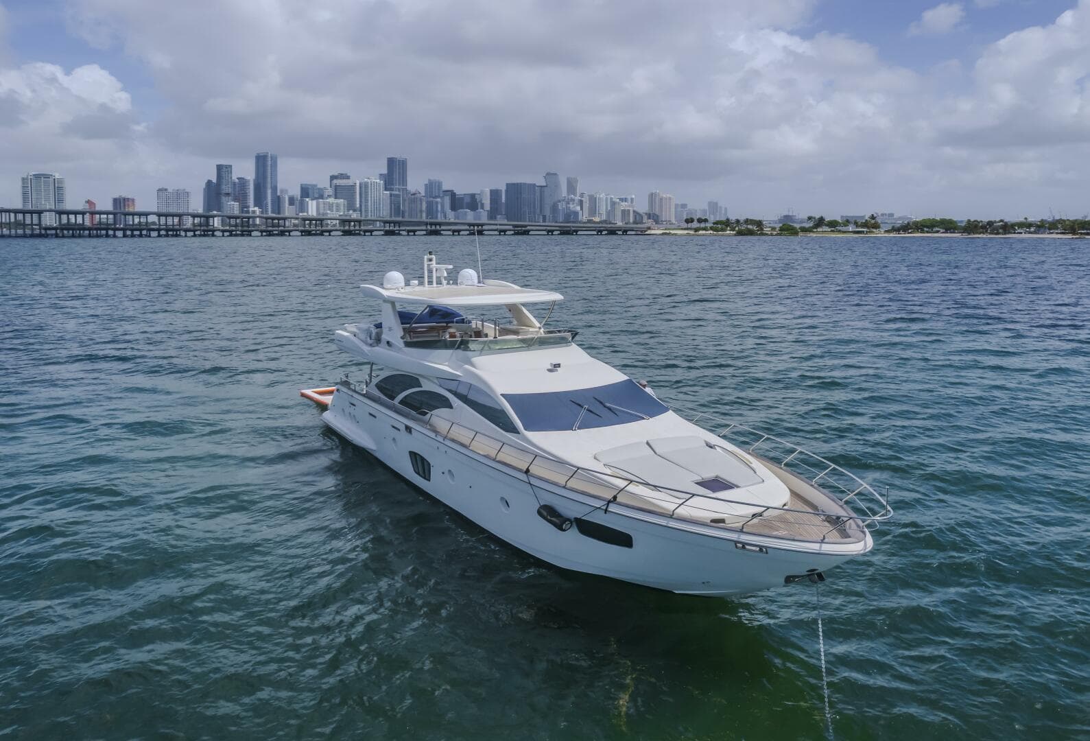 Thinks It's His Too — 2008 · 75' · 4 Cabins · Pre-Owned