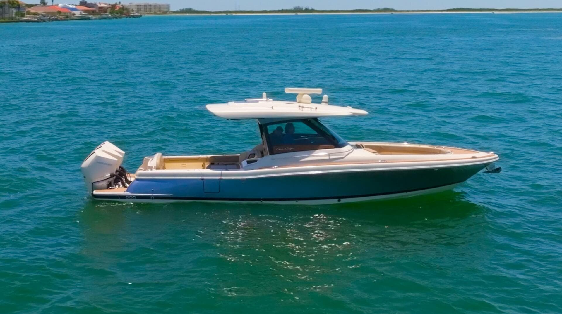 2022 Chris-Craft 35 Calypso — 2022 · 35' · Pre-Owned