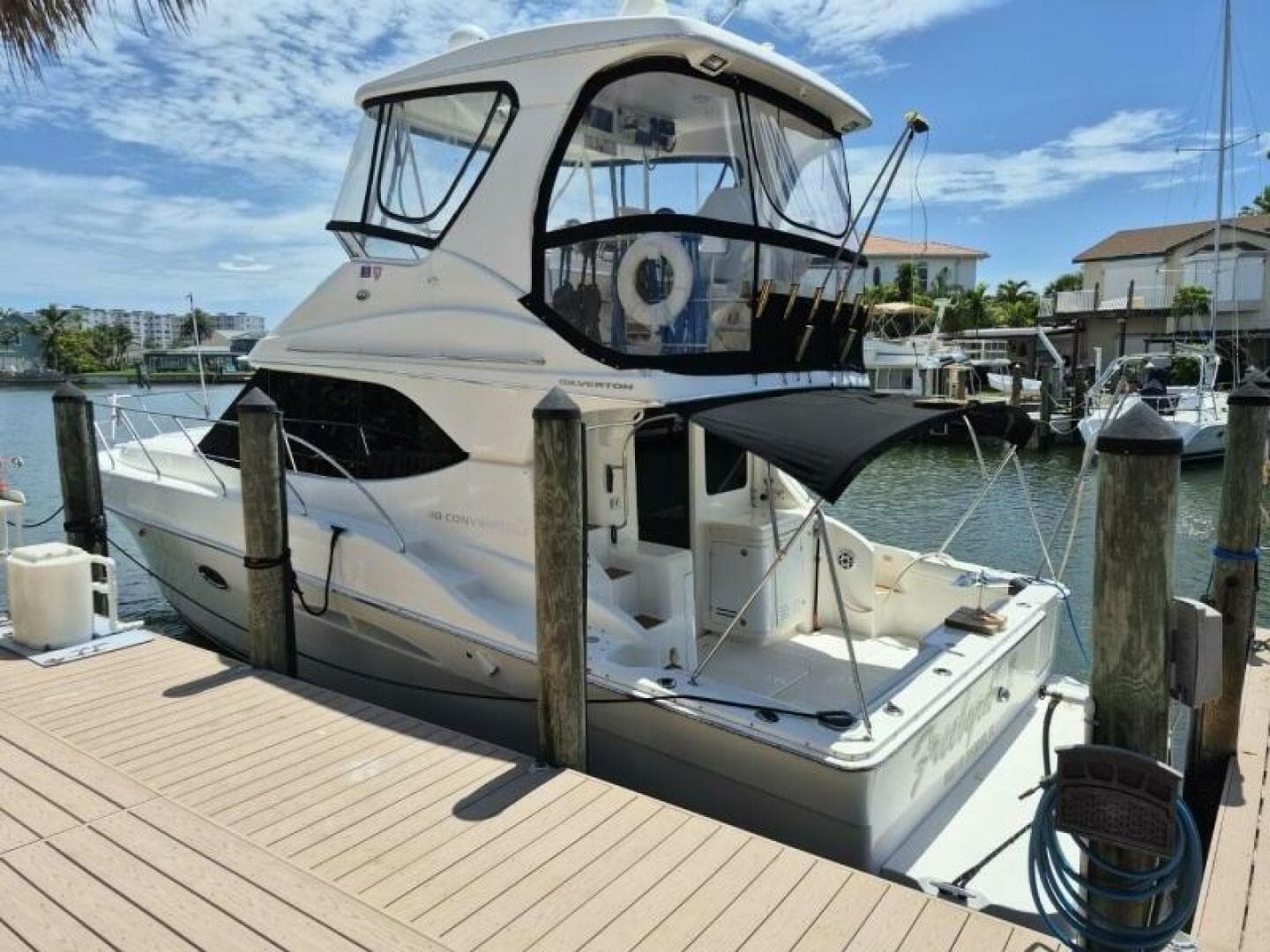 2002 Silverton 38 Convertible — 2002 · 43' · Pre-Owned