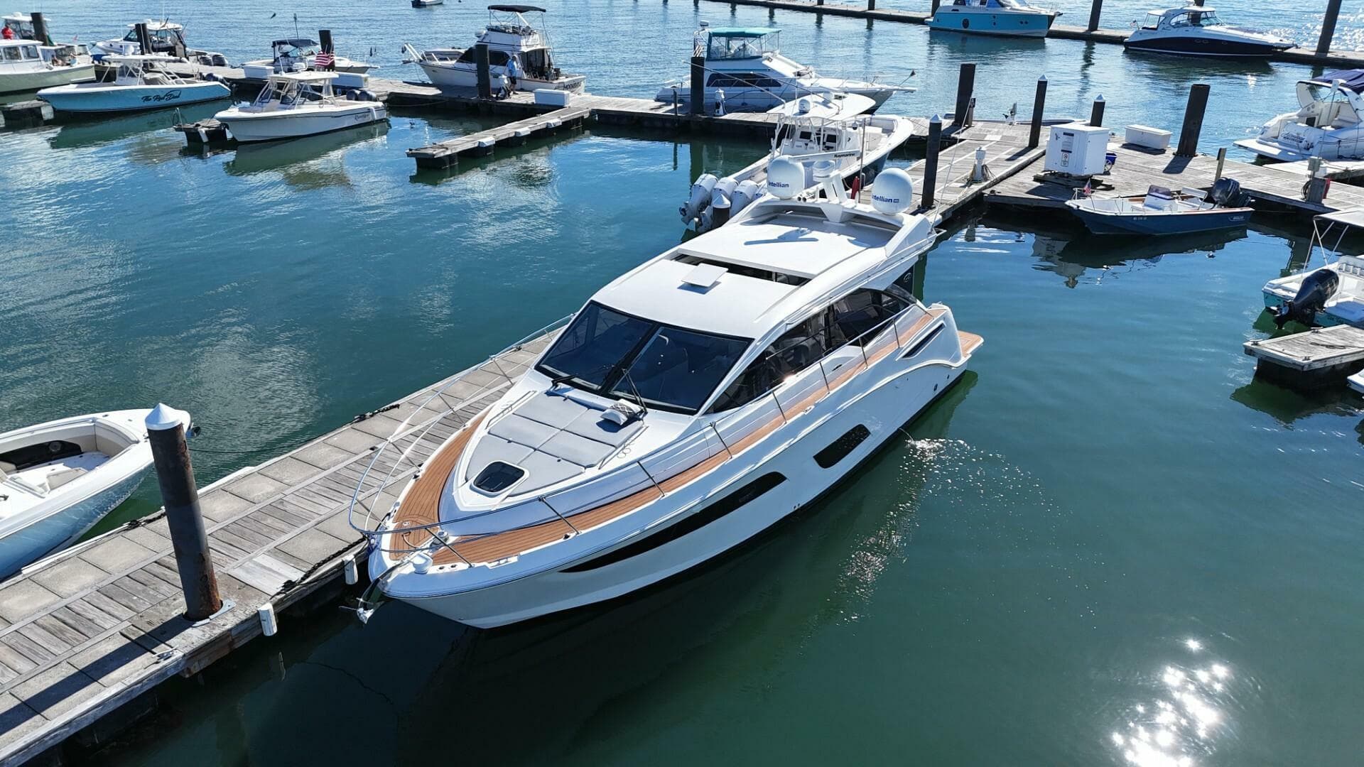 2018 Sea Ray 460 Sundancer — 2018 · 46' · 2 Cabins · Pre-Owned