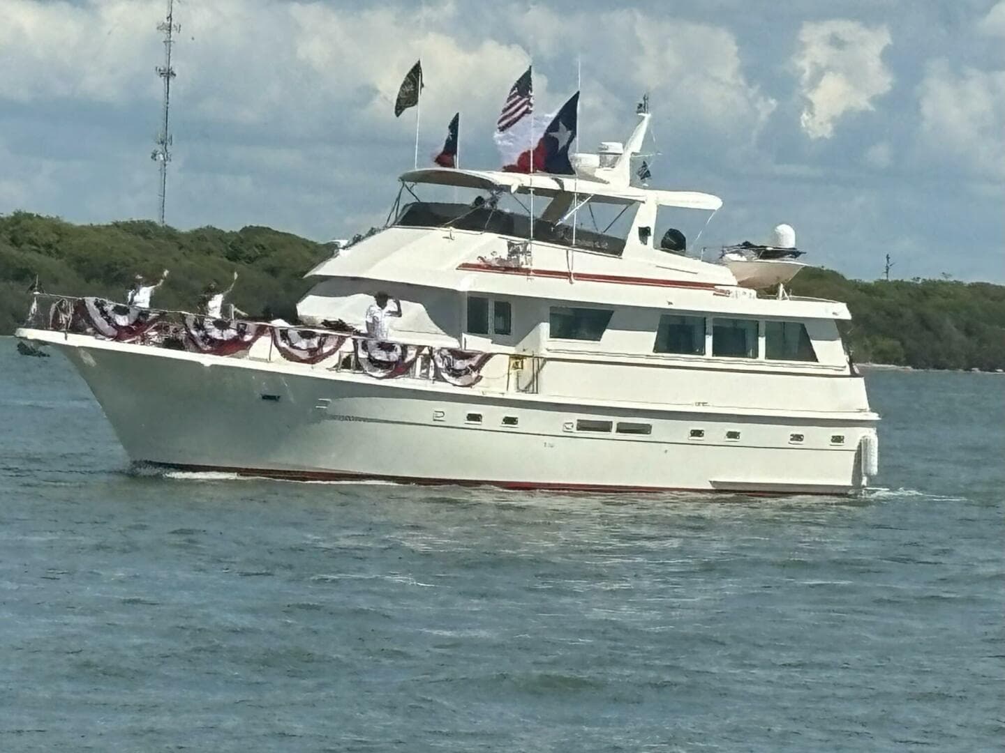 1988 Hatteras Motor Yacht — 1988 · 65' · Pre-Owned