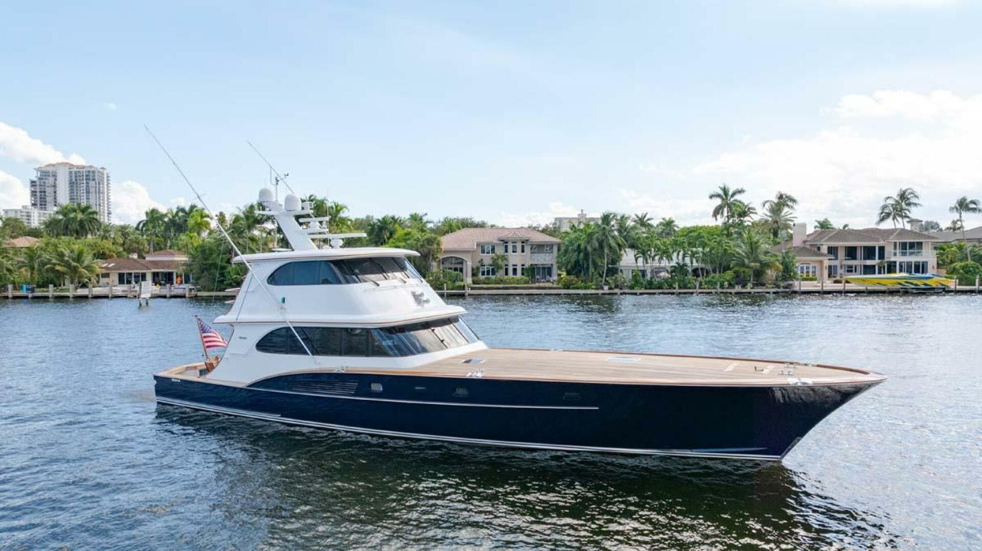 CATCH — 1984 · 87' · 4 Cabins · Pre-Owned