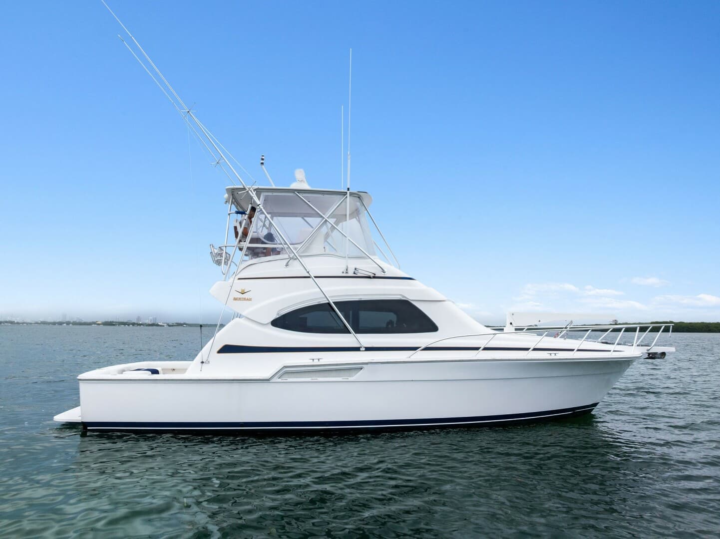 Mr. Bond — 2006 · 39' · 2 Cabins · Pre-Owned