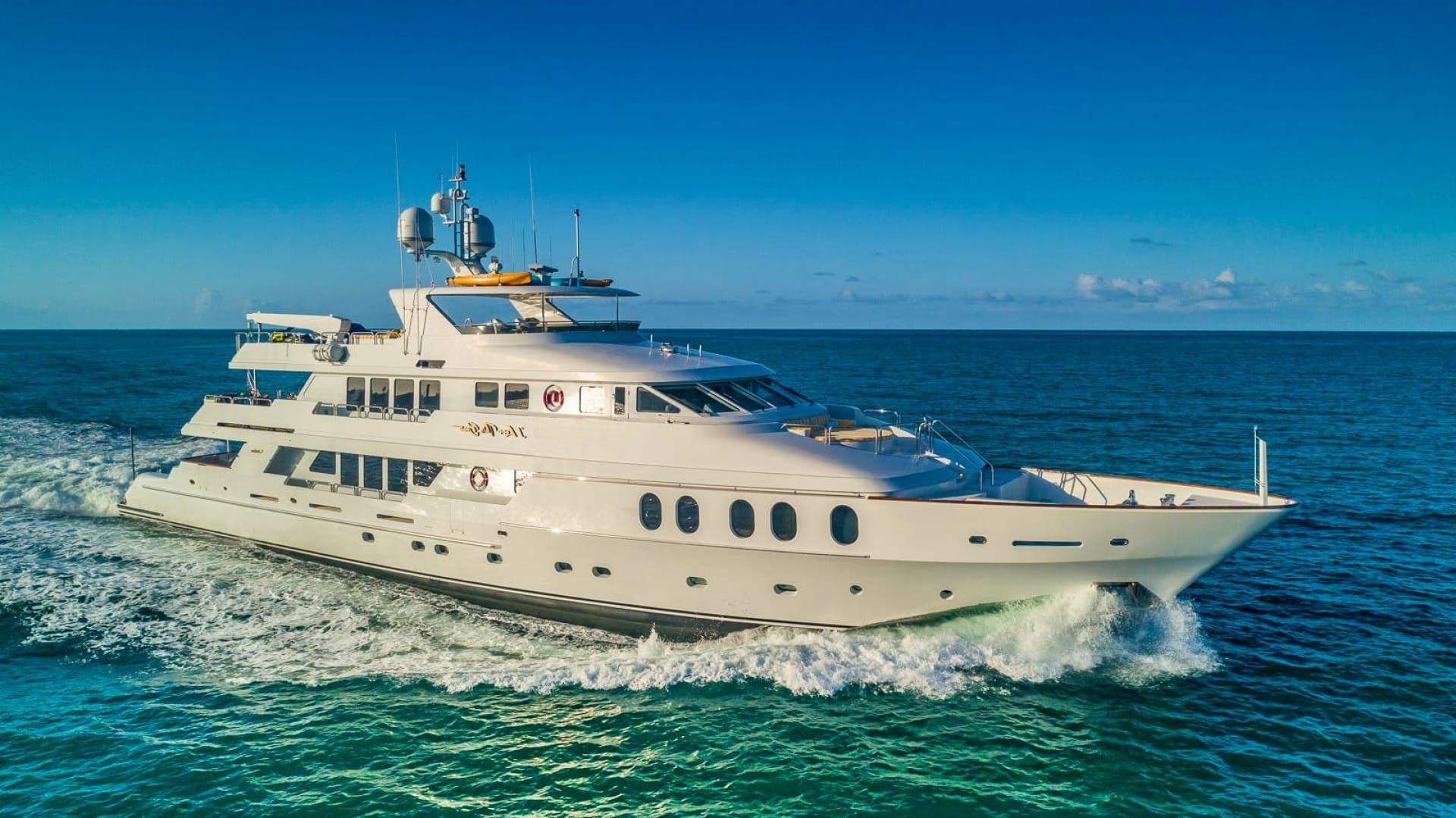I LOVE THIS BOAT — 2002 · 145' · 5 Cabins · Pre-Owned