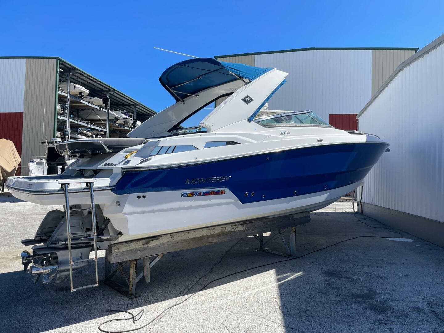 Andiamo — 2019 · 32' · 1 Cabin · Pre-Owned